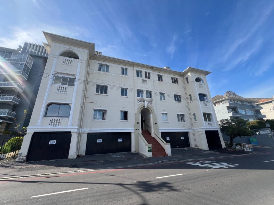 2 Bedroom Property for Sale in Sea Point Western Cape